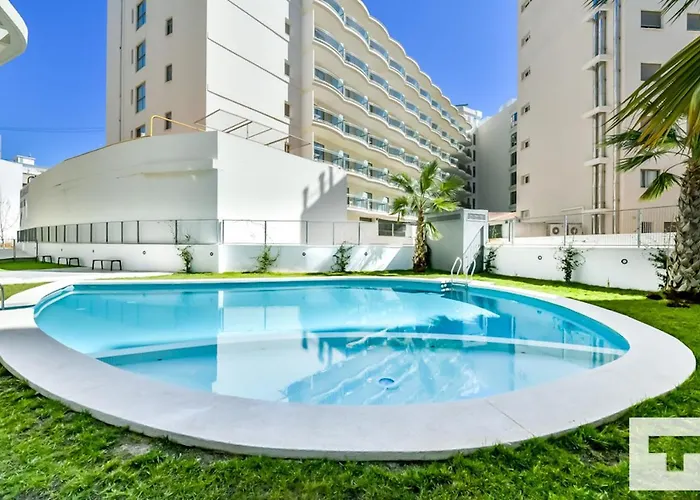 Isea 153 - Grupo Turis * Calpe